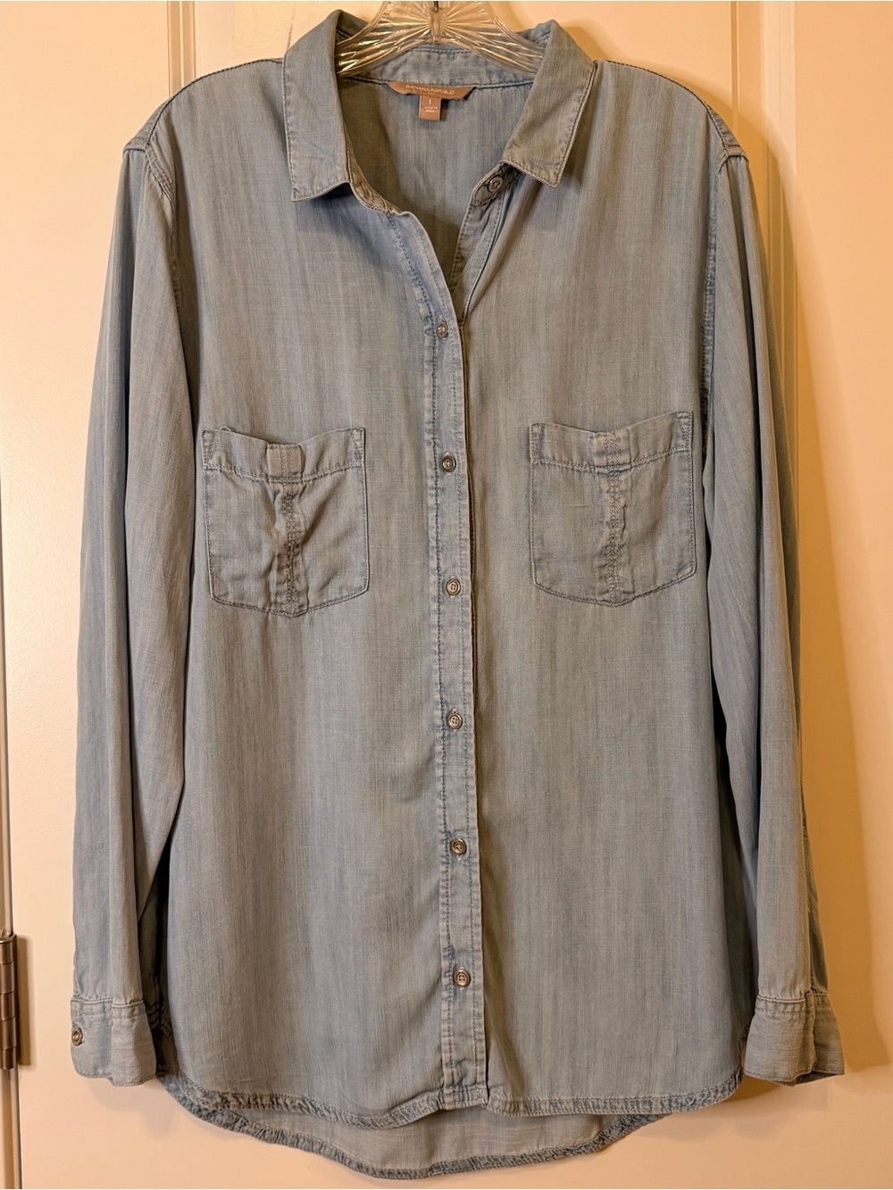 Banana Republic Oversized Women's Chambray Button-Up Shirt